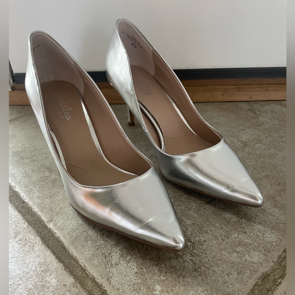 BRAND NEW silver, beautiful but too tight for my wide feet.